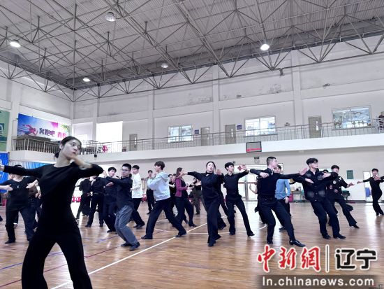 Bsport体育|清舞比翼双飞|中国体育舞蹈联合会在沈阳于洪区举办国家级教师培训