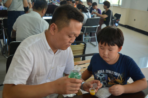 林延吉白山社区开展走进科技快乐体验青少年活